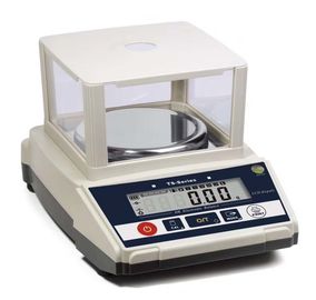 Yüksek Okuraklık Elektronik hassaslık dengesi İki satırlı ekran doğruluğu 0.1g Okuraklık 0.01g